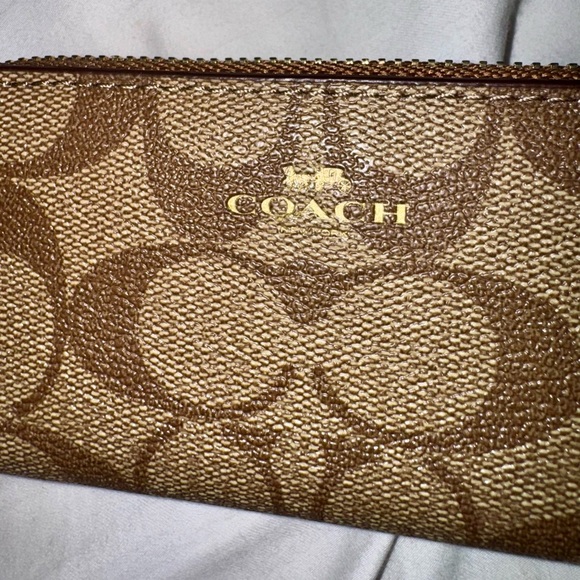 Coach Wristlet - NWT - Picture 2 of 4